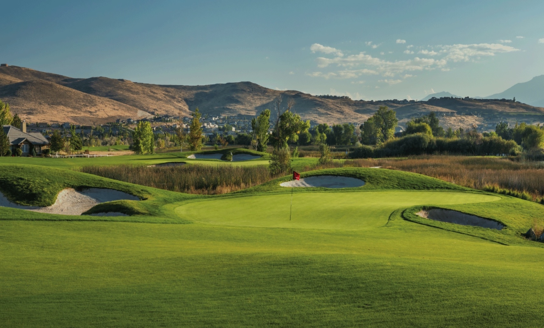 Red Hawk Golf & Resort