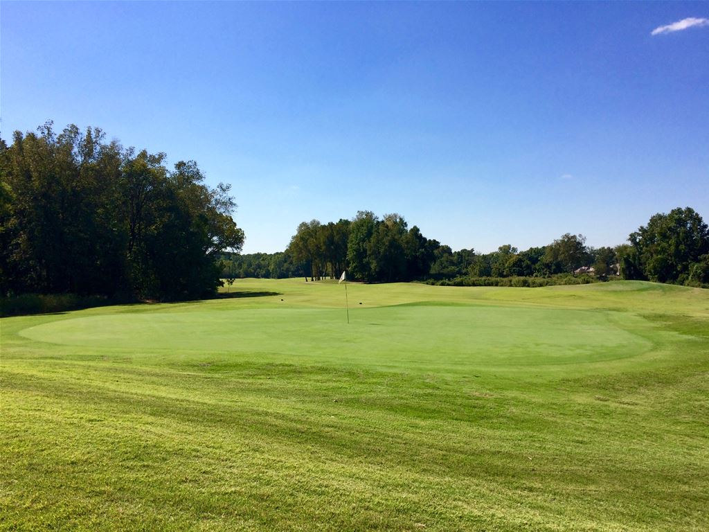 Kirkwood National Golf Club & Cottages, golf near Holly Springs Mississippi