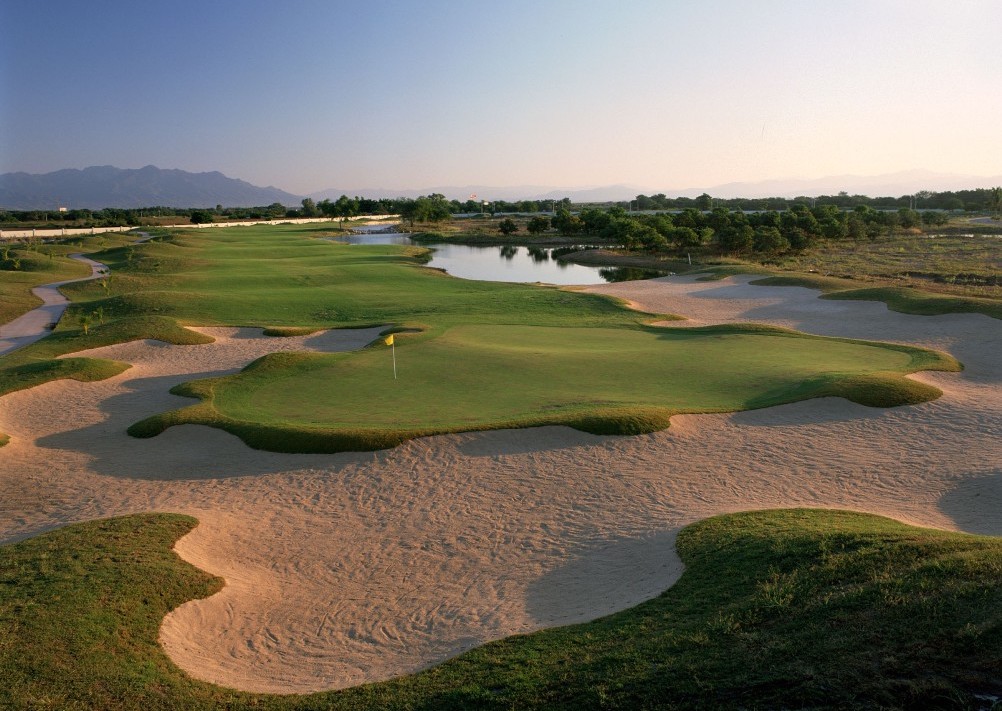 El tigre golf - golf in Mexico