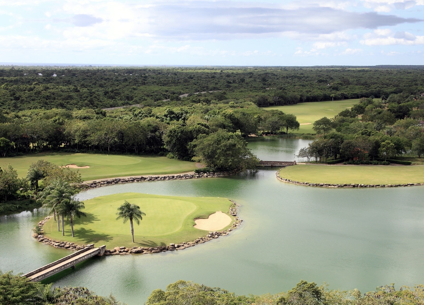 Guavaberry Golf & Country Club