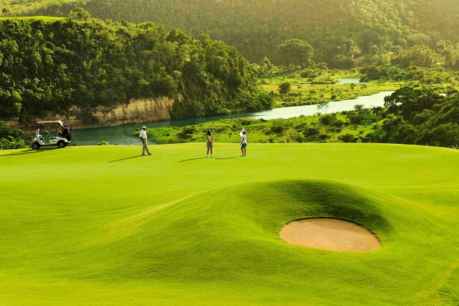 La Estancia Golf Resort