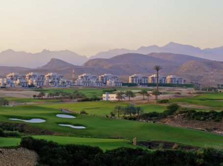 Muscat Hills Golf & Country Club