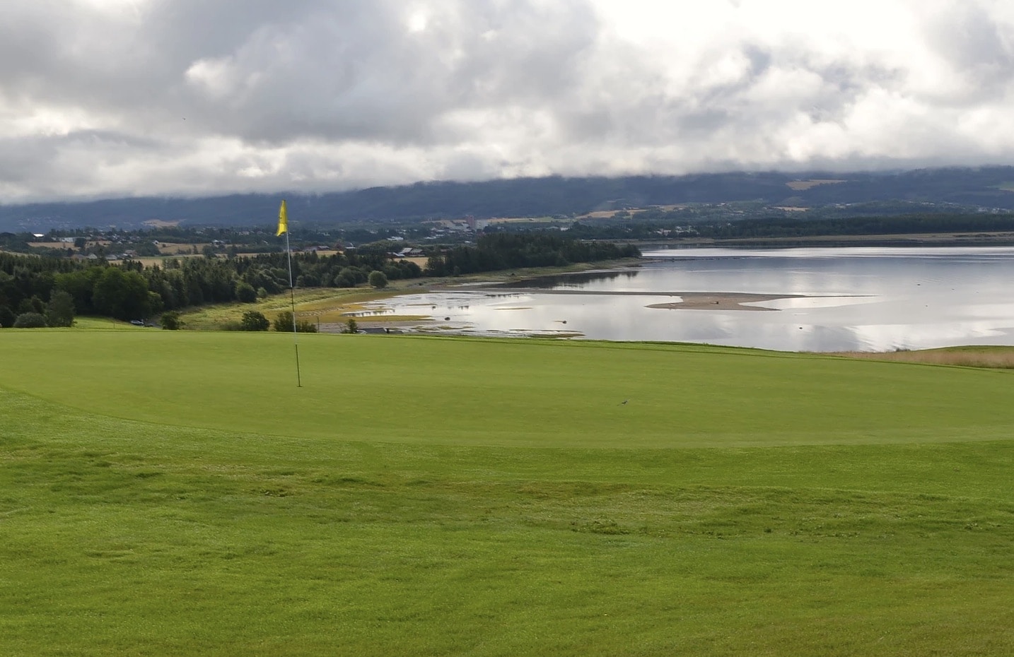 Hole 3 at Stiklestad Golf Club - Norway